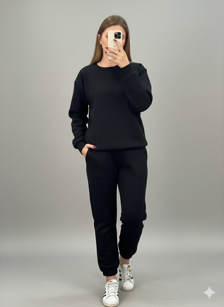 Siyah eşoftman takımı